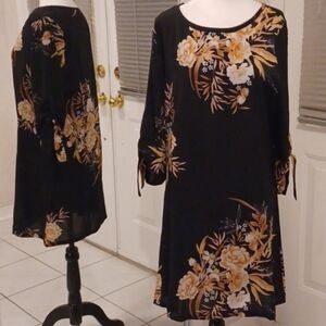 4/$60 Black Floral Lined Dress - Size Small